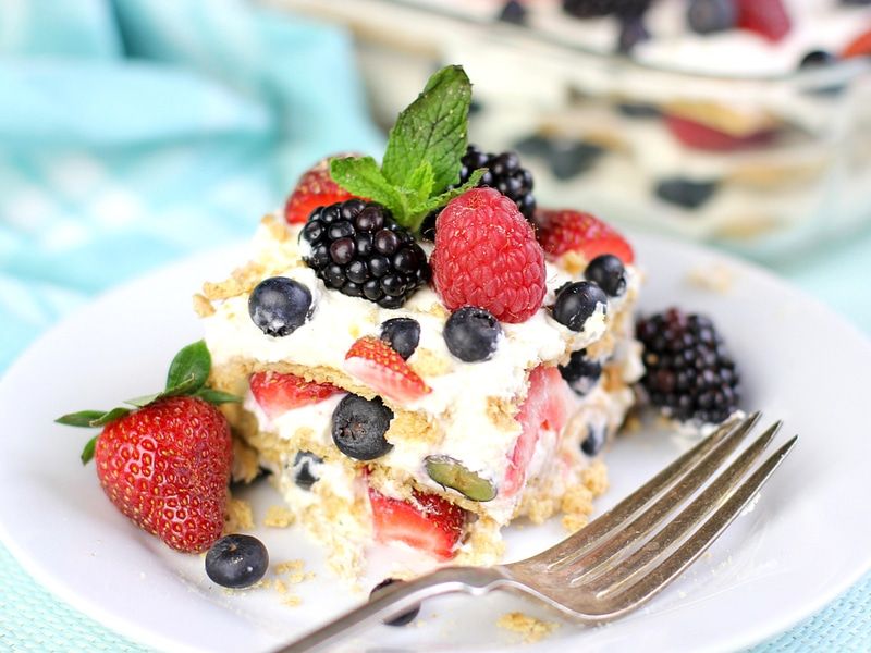 Easy Summer Berry Icebox Cake - Suburban Simplicity - My Recipe Magic