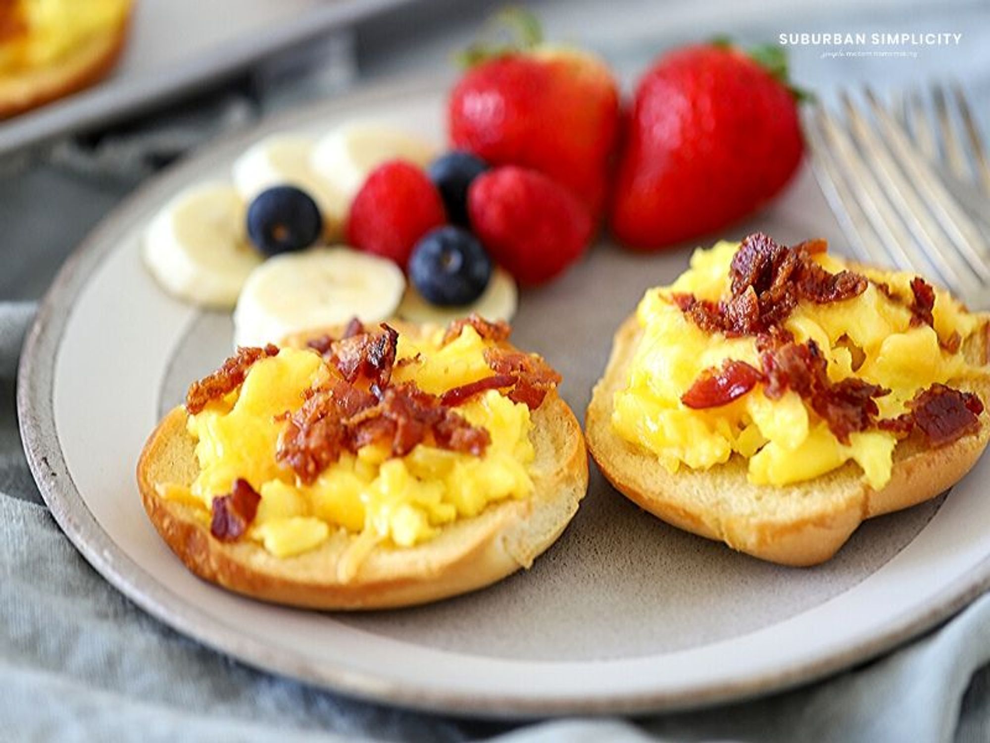 Easy Breakfast Pizza Bagels Suburban Simplicity My Recipe Magic